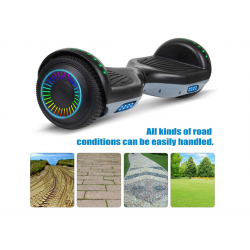 Prêt pour toutes les aventures ! Notre hoverboard tout-terrain affronte routes, chemins et herbe sans effort.